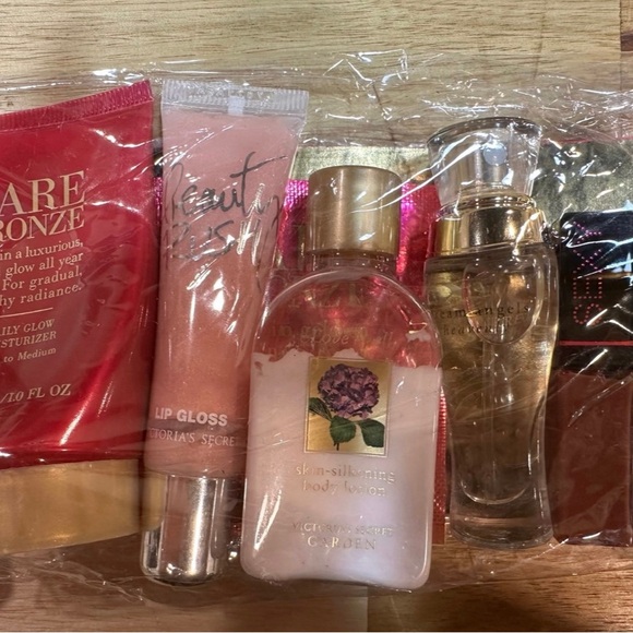 Victoria's Secret Makeup and Skincare Set - Pink, Gold, and Brown - Picture 2 of 4